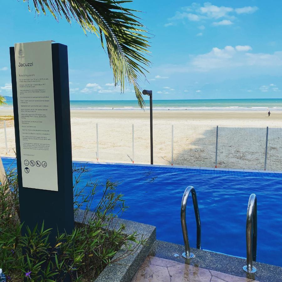 kuantan staycationtimurbay Bagian luar foto